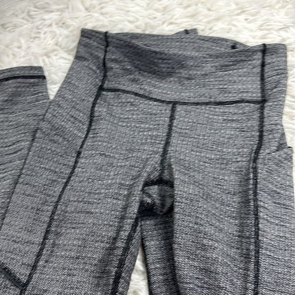 Lululemon Speed Up Tight 28" Full-On Luxtreme Luon Variegated Knit Black Heather - Picture 2 of 7